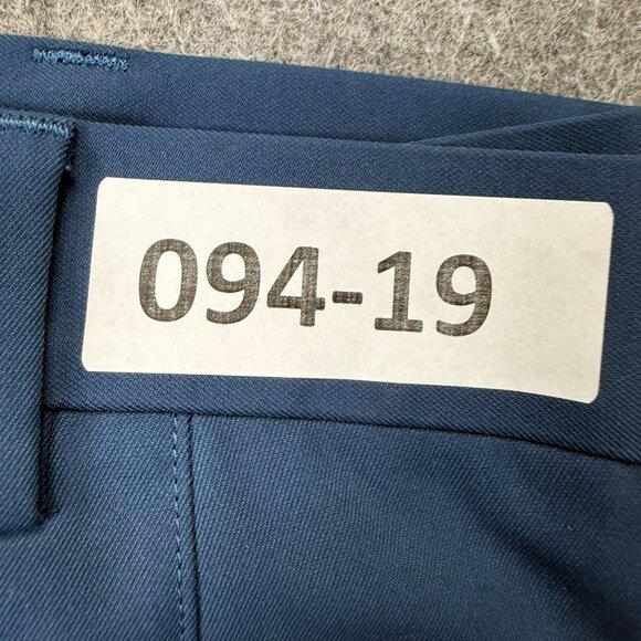 Peter Millar Salem Performance Golf Shorts Men 36 Dark Blue 9" Classic Fit - Picture 16 of 16